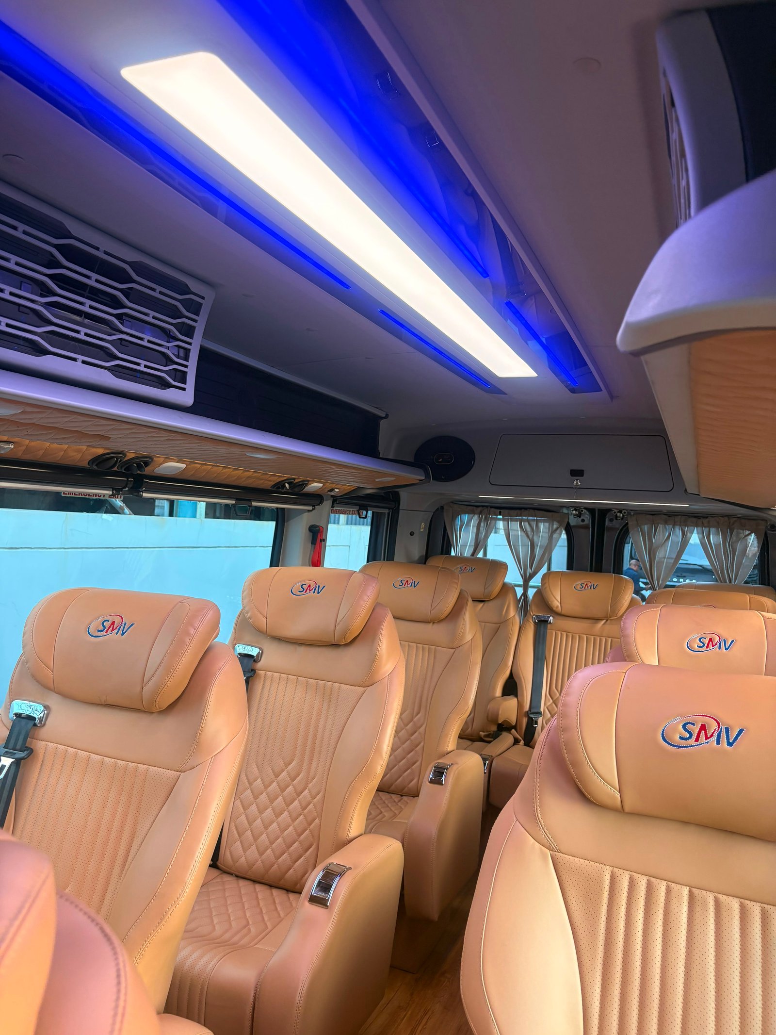 Urbania 9 Maharaja seater