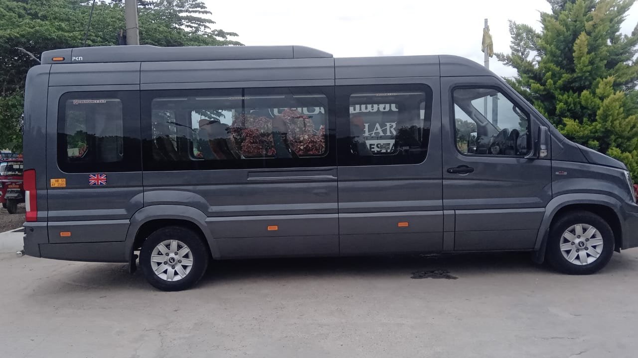 Urbania AC 16 seater
